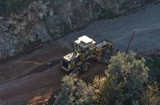 Gemlik’te Yol Çalışmaları Hız Kesmeden Devam Ediyor